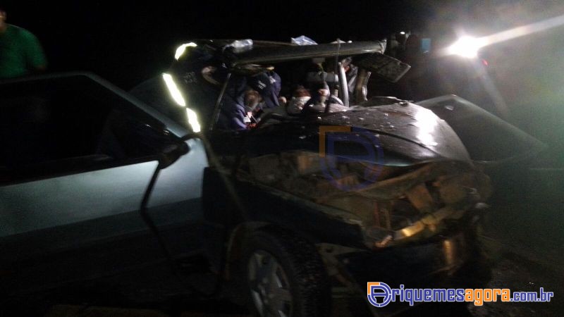 Grave Acidente na Br 364 envolvendo Toyota SW4 e Fiat Uno deixa várias pessoas feridas