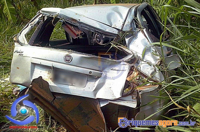 ACIDENTE BR 364 - Mulher morre ao ser lançada de veículo durante capotamento