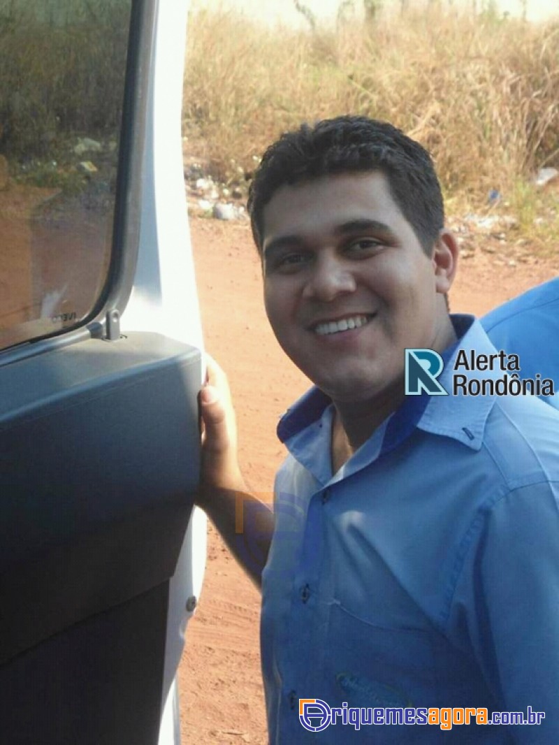 ACIDENTE BR 364 - Motorista de caminhão morre na hora ao colidir com carreta