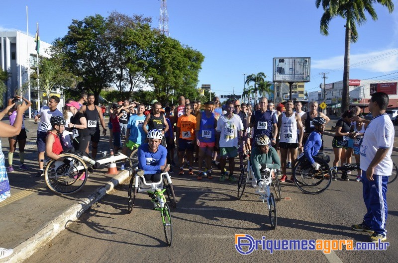 Corrida de cadeirantes e atletismo (Foto: Marcio Bergmann)