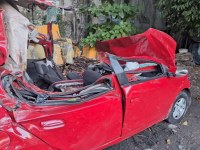 Perseguição policial deixa 4 mortos ; carro e viatura capotaram - Foto: Reprodução