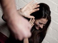 INFIDELIDADE: Homem é preso por agredir mulher que descobriu traição - Foto: Ilustrativa