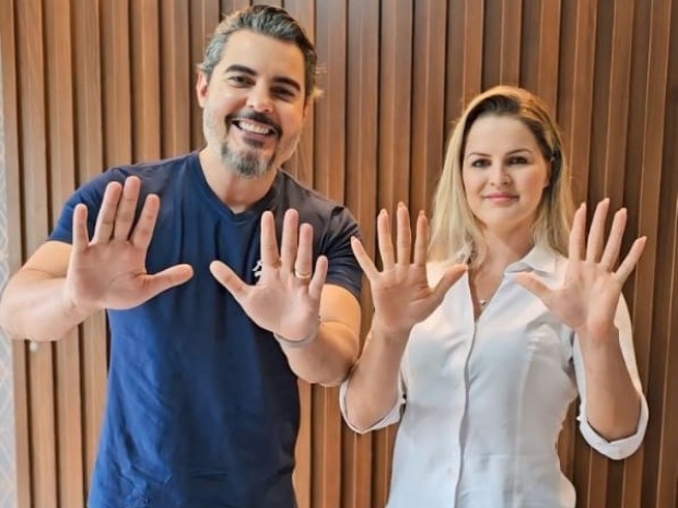 O parlamentar publicou vídeo assinando a ficha de filiação em suas redes sociais (Foto: Assessoria)
