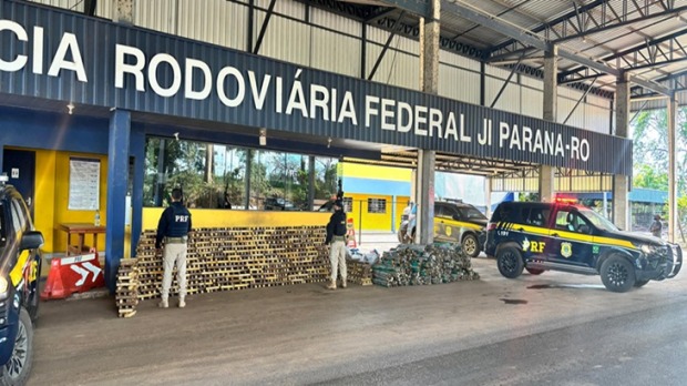 Polícia Rodoviária: Casal é flagrado com duas toneladas de drogas na região de Ji-Paraná-VÍDEO