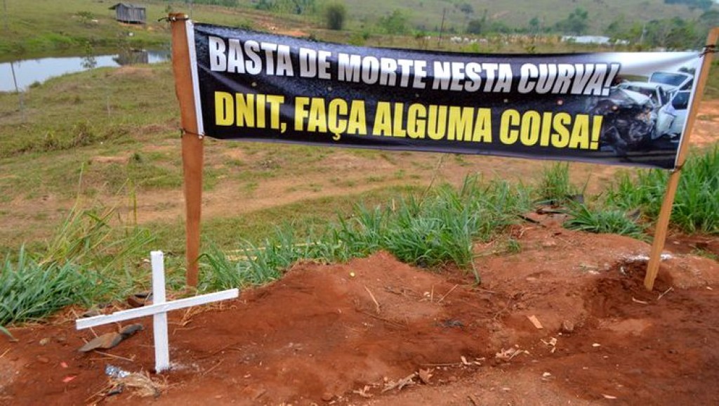 'Curva da Morte': entenda nome do trecho onde família morreu na BR-364 em RO - VÍDEO