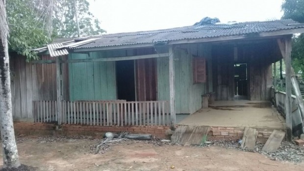 Casa que teria servido de cativeiro para manter a jovem grávida Tainá Carina de Lima (Foto: Assessoria/PM)