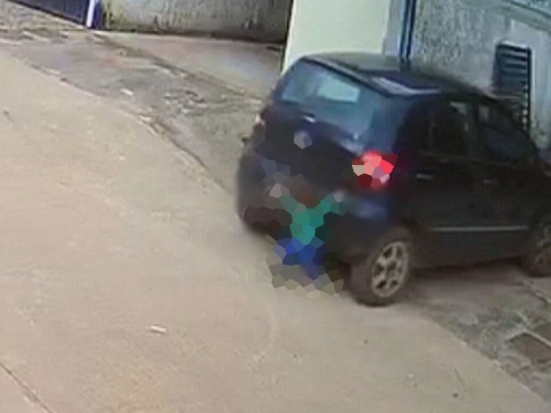 FATALIDADE: Mãe atropela acidentalmente filha de 1 ano ao guardar carro na garagem em cidade de RO