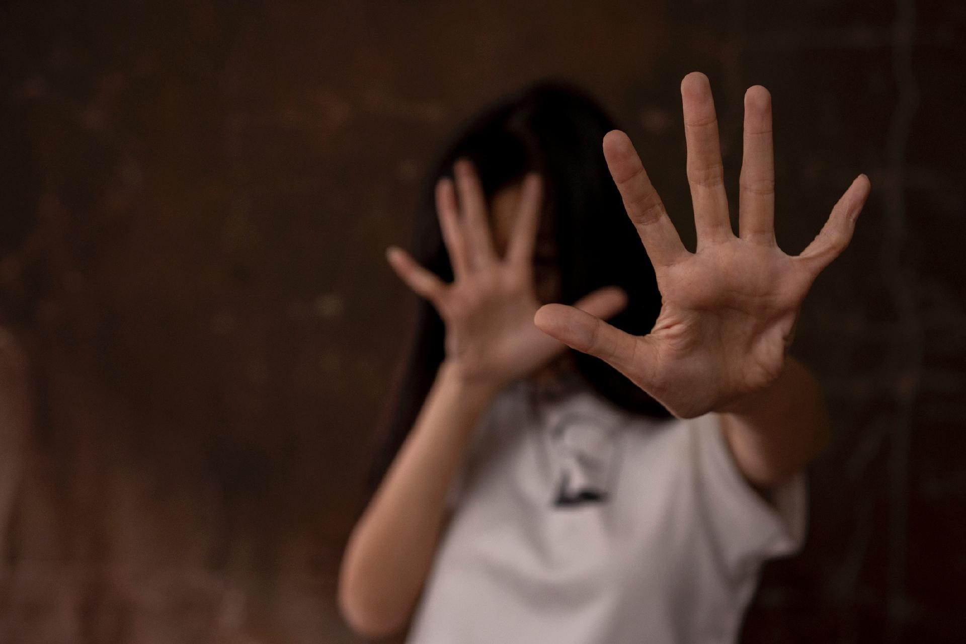 Homem é preso por estupro de vulnerável após filha de 11 anos denunciar