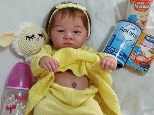 Mulher leva bebê reborn para receber atendimento em UPA: “Muita dor”