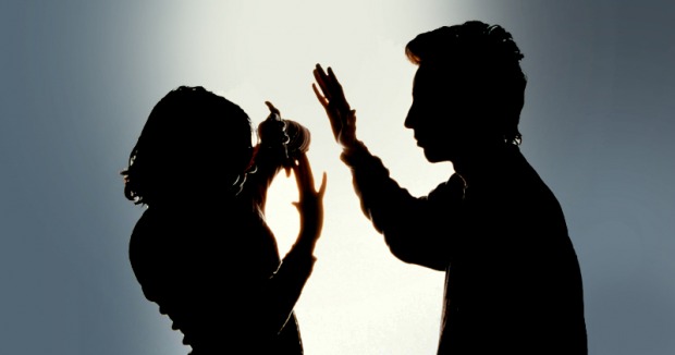 FLAGROU: Padrasto é ferido 10 vezes pelo enteado que defendeu a mãe de agressão