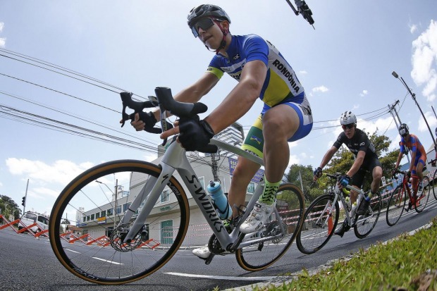 Orlando Neto é o primeiro atleta do estado a vencer três provas numa mesma edição do evento (Foto: Divulgação)