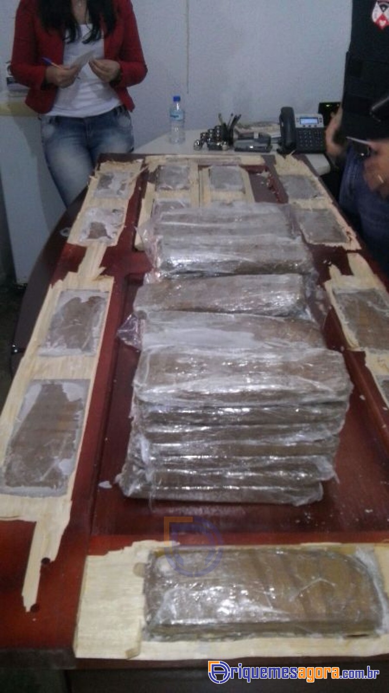 Polícia apreende portas 'recheadas' com pasta base de cocaína em Ariquemes