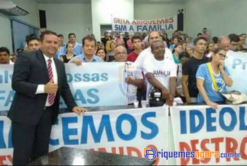 Ver. Amalec da Costa solicita ao Exec. Munic. que não adote Material do MEC com Ideologia de Gênero