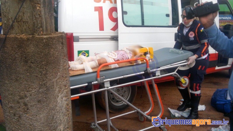 Gêmeas de 2 anos são atropeladas por trator quando voltavam de creche