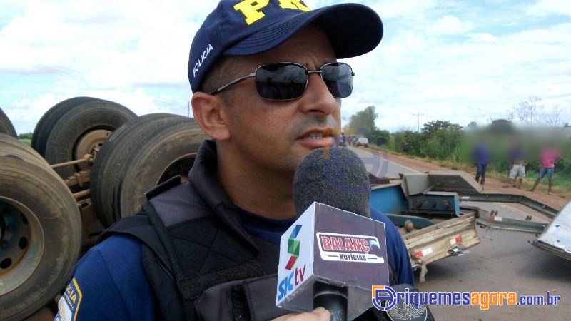 Ultrapassagem indevida causa colisão entre duas carretas na BR 364