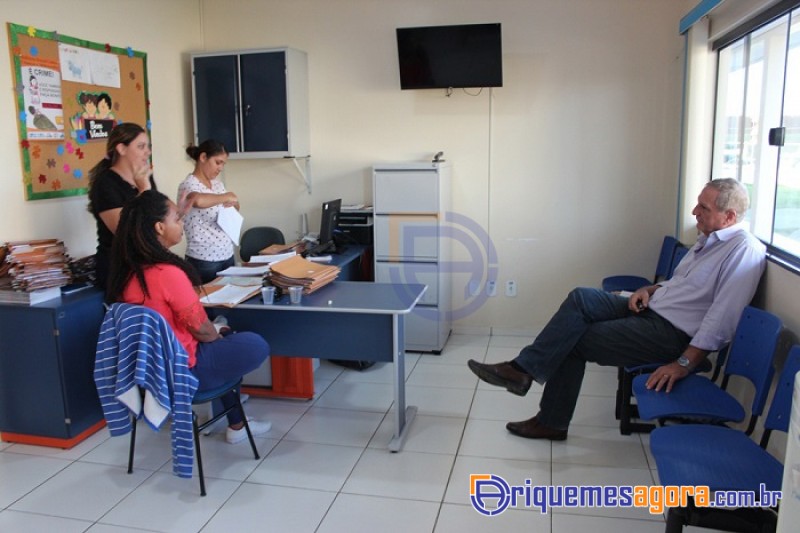 Adelino Follador acompanha execução de obras na AMAAR em Ariquemes
