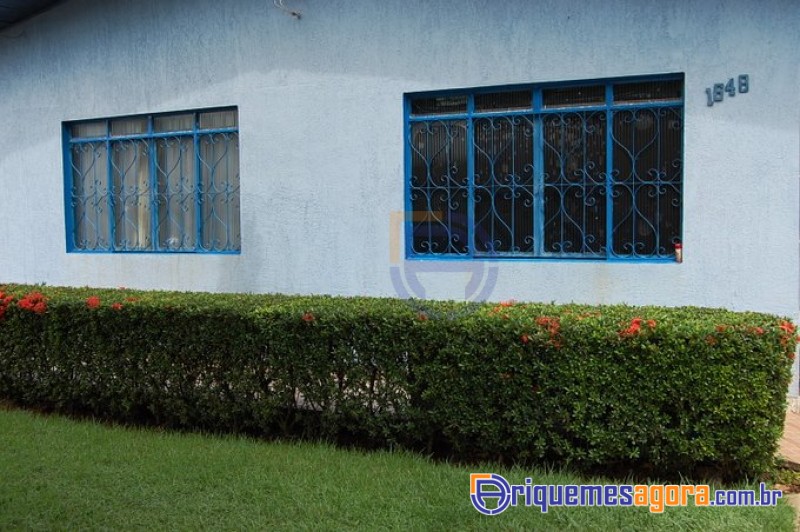 VENDO CASA na segunda rua residencial do setor 02, pronta para financiamento-FOTOS