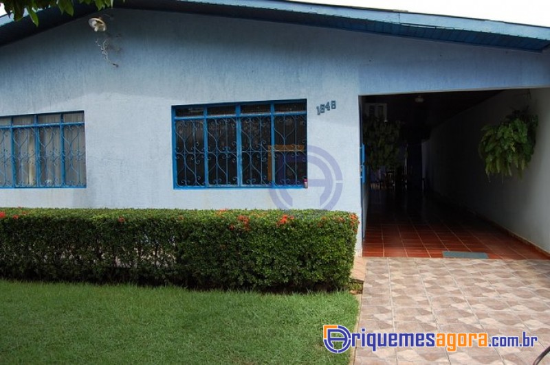 VENDO CASA na segunda rua residencial do setor 02, pronta para financiamento-FOTOS