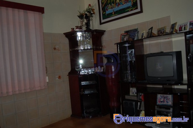 VENDO CASA na segunda rua residencial do setor 02, pronta para financiamento-FOTOS