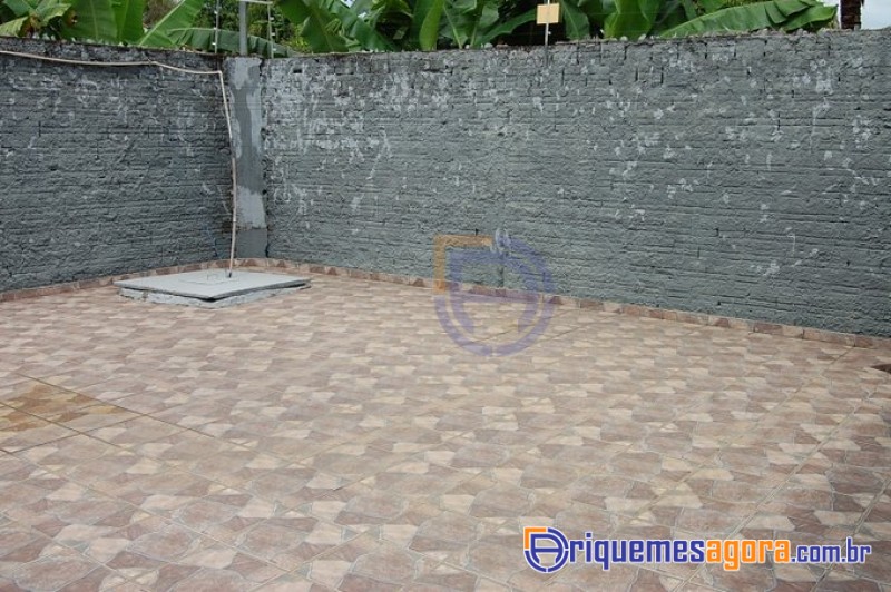VENDO CASA na segunda rua residencial do setor 02, pronta para financiamento-FOTOS