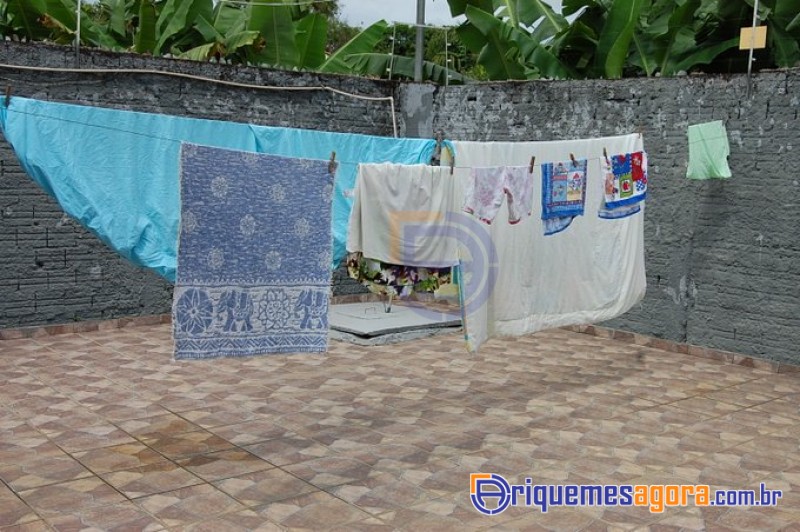VENDO CASA na segunda rua residencial do setor 02, pronta para financiamento-FOTOS