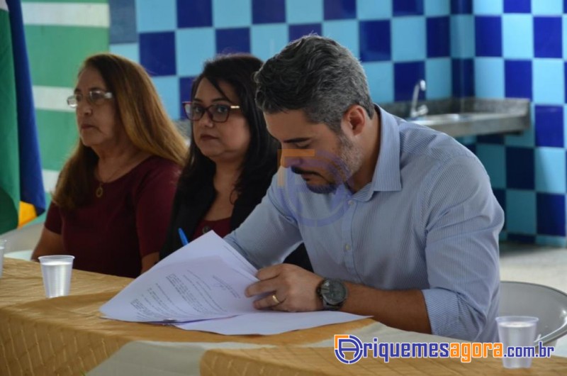 Prefeitura empossa os diretores das 26 escolas municipais de Ariquemes