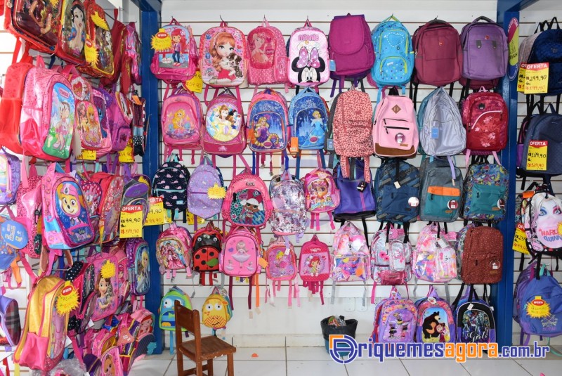 Faroni Dist. e Papelaria lança o “CADERNO INTELIGENTE” em Ariquemes, Continua amanhã dia 16-FOTOS