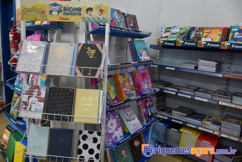 Faroni Dist. e Papelaria lança o “CADERNO INTELIGENTE” em Ariquemes, Continua amanhã dia 16-FOTOS