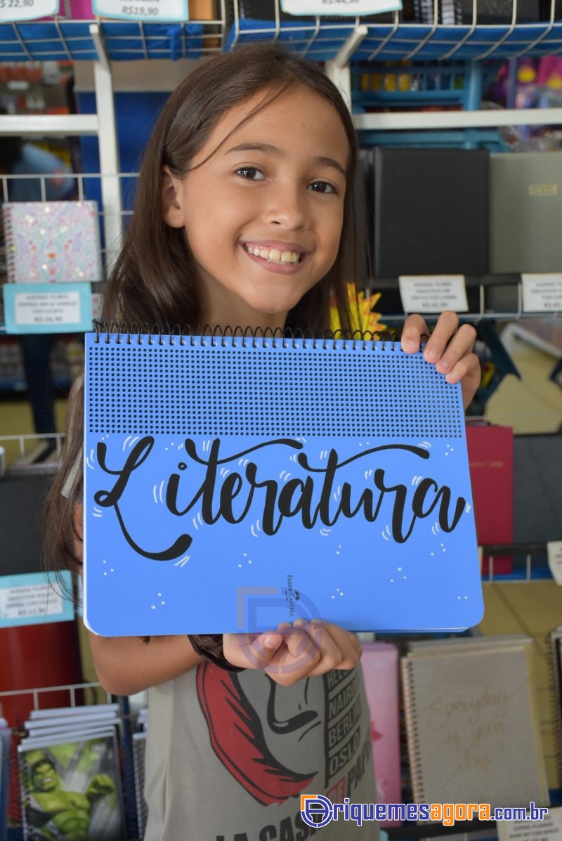 Faroni Dist. e Papelaria lança o “CADERNO INTELIGENTE” em Ariquemes, Continua amanhã dia 16-FOTOS