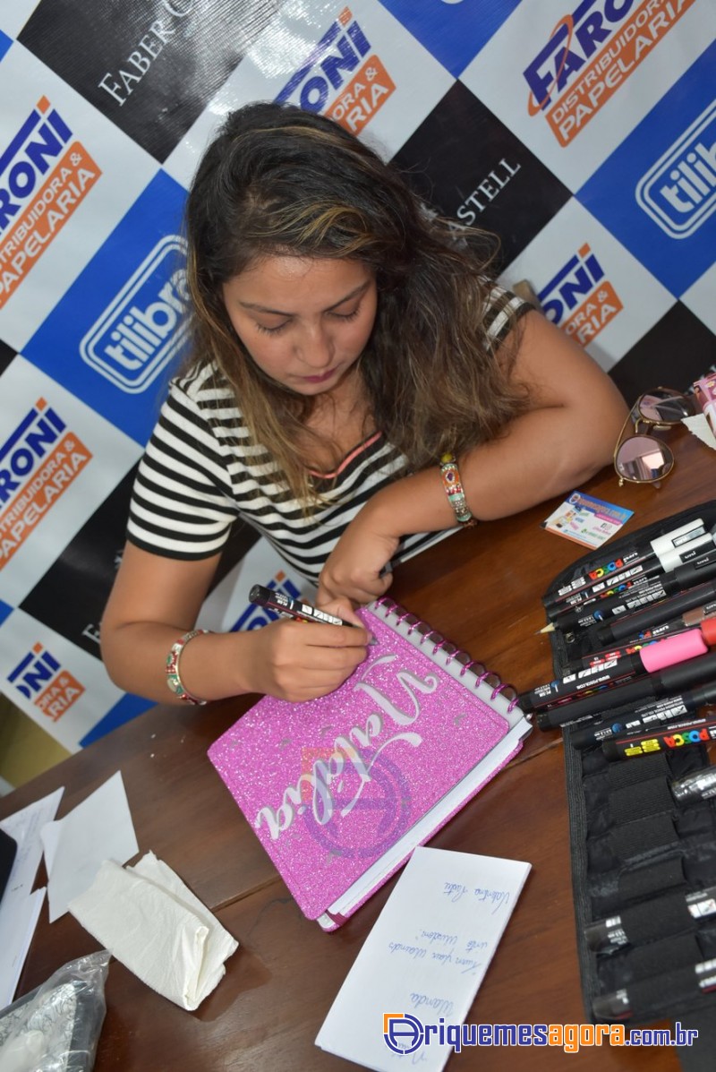 Faroni Dist. e Papelaria lança o “CADERNO INTELIGENTE” em Ariquemes, Continua amanhã dia 16-FOTOS