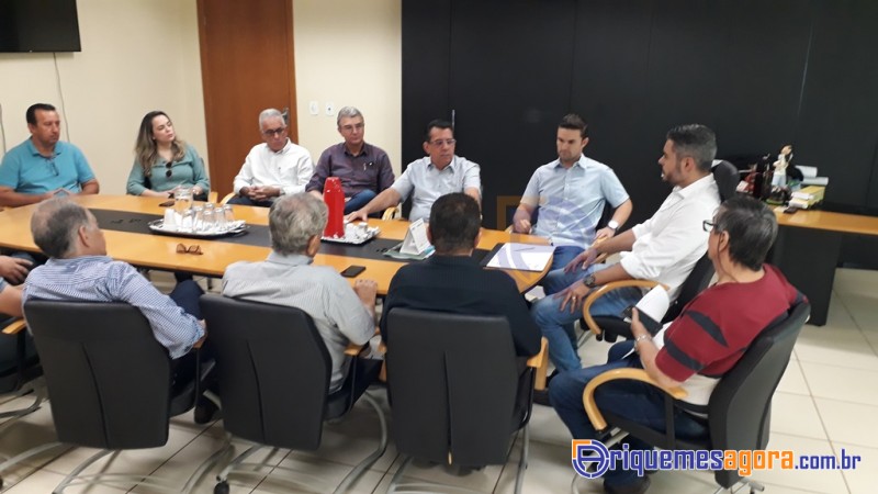 Prefeito recebe empresários para projetos de desenvolvimento