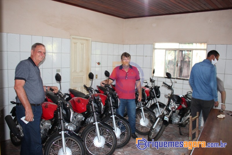 Adelino Follador participa de entrega de benefícios no 5º BEC, Machadinho D’Oeste e Vale do Anari