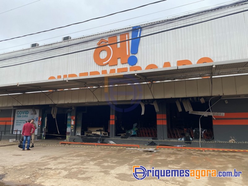 Corpo de Bombeiros é acionado para combater incêndio no ÔH! Supermercado – Vídeos