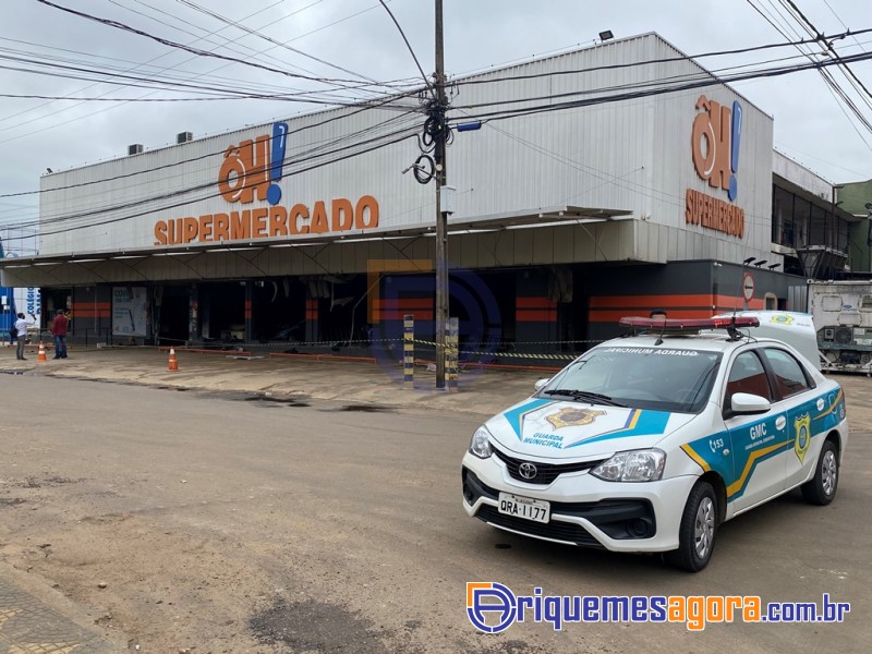 Corpo de Bombeiros é acionado para combater incêndio no ÔH! Supermercado – Vídeos
