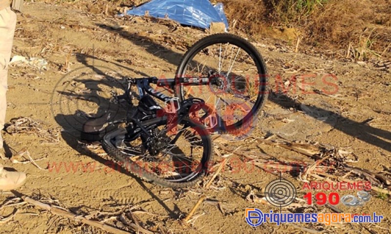 Ciclista morre atropelado na 421 em Ariquemes - Corpo ainda não foi identificado