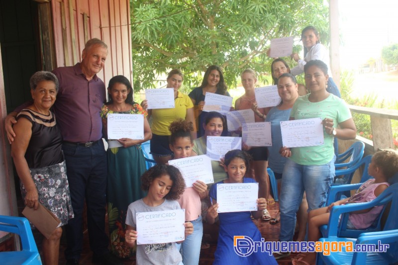 Adelino Follador faz visitas em Monte Negro, Buritis e entrega certificados do Curso de Pintura