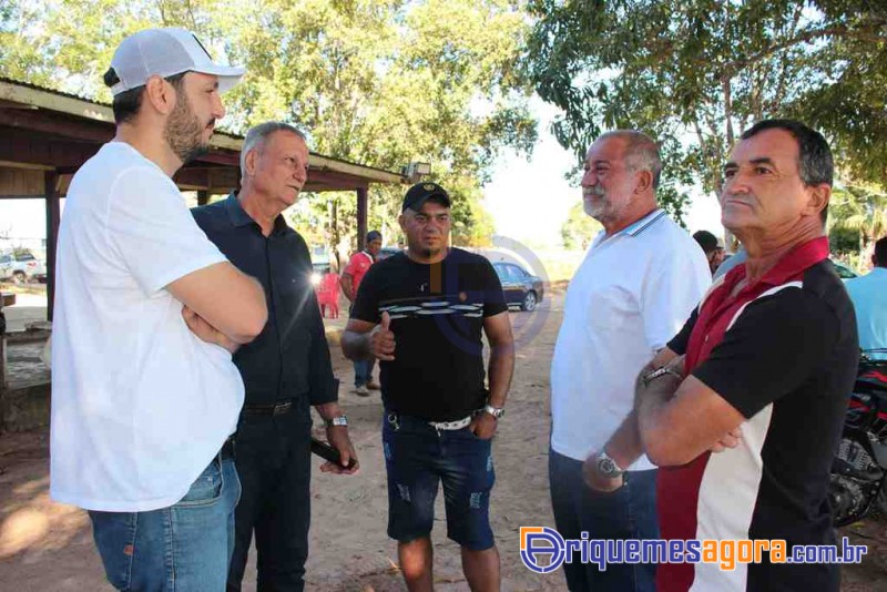 Deputado Adelino Follador participa da entrega de Kits Esportivos em São Miguel do Guaporé