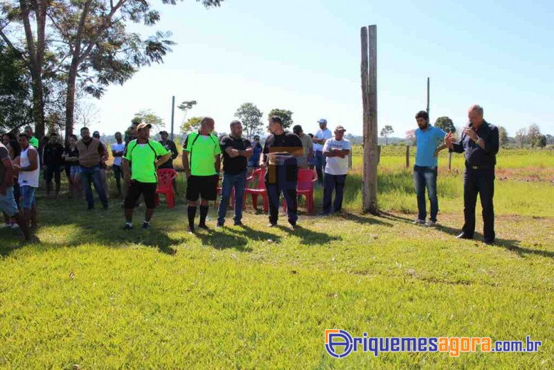 Deputado Adelino Follador participa da entrega de Kits Esportivos em São Miguel do Guaporé