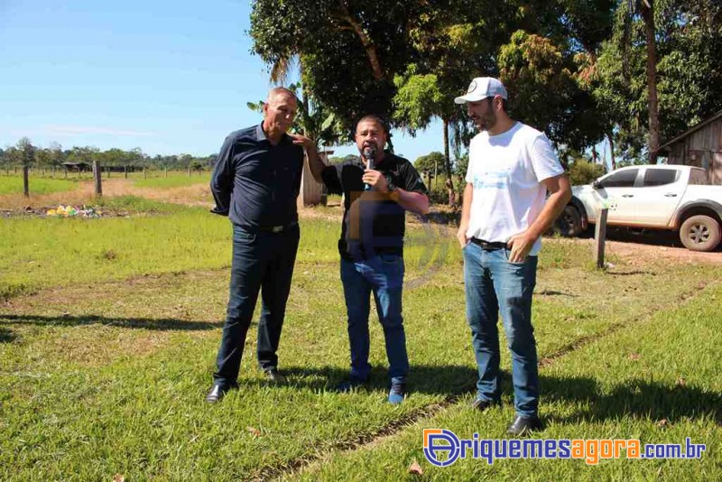 Deputado Adelino Follador participa da entrega de Kits Esportivos em São Miguel do Guaporé