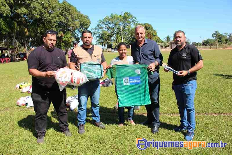 Deputado Adelino Follador participa da entrega de Kits Esportivos em São Miguel do Guaporé