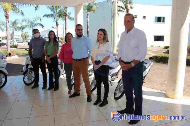 Ariquemes: Deputado Adelino Follador participa da entrega de Motocicletas para os ACS