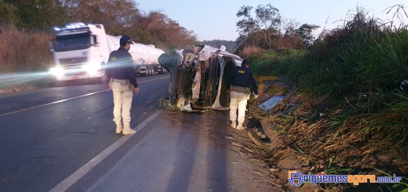 Trio que retornava de evento em Ji-Paraná capota caminhonete próximo a Curva da Morte na Br 364