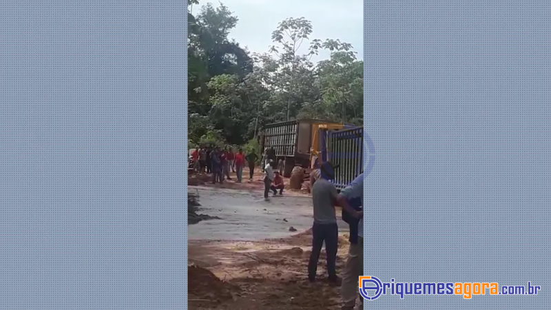 Moradores de Jacinópolis enfrentam atoleiros na RO-420 após nível do rio Jacy baixar