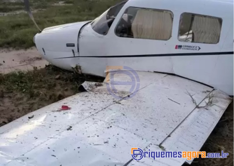 Avião monomotor atinge fiação elétrica, cai e deixa três pessoas feridas em Vilhena, RO