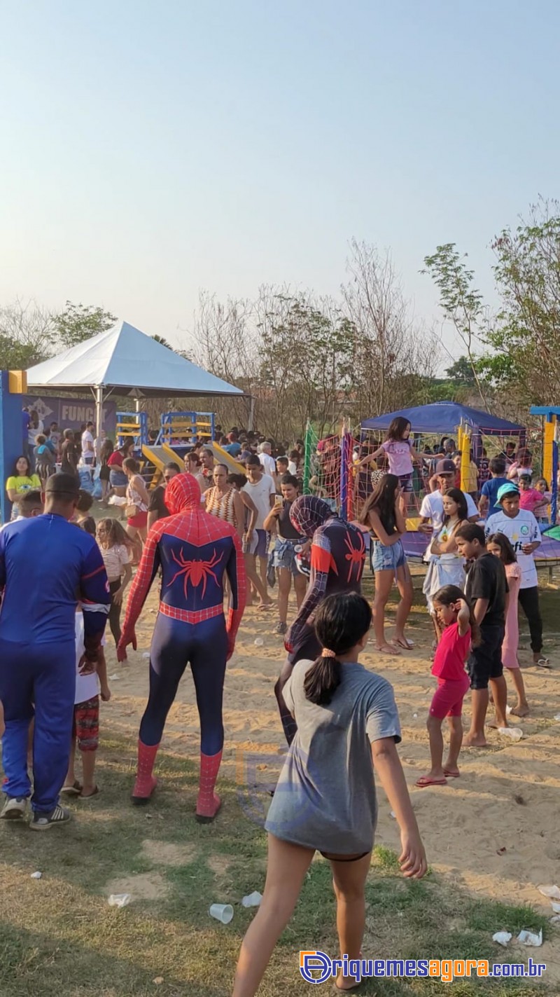 Prefeitura de Ariquemes realiza projeto "Lazer na Comunidade" na Praça do Bairro Zona Sul