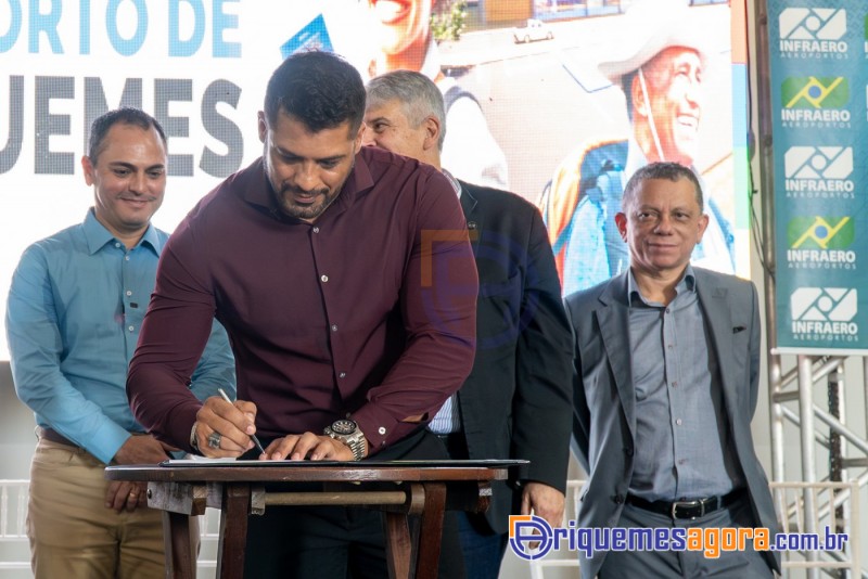 Cerimônia de lançamento do aeroporto de Ariquemes é marcada por emoção e grande participação