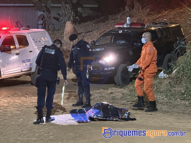 Homem é morto a tiros no setor 07 e irmã fica ferida em tentativa de defende-lo