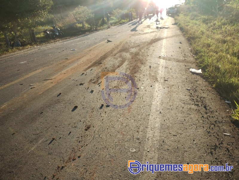 Grave acidente envolvendo 5 veículos deixa vítimas feridas nesta terça-feira (08)