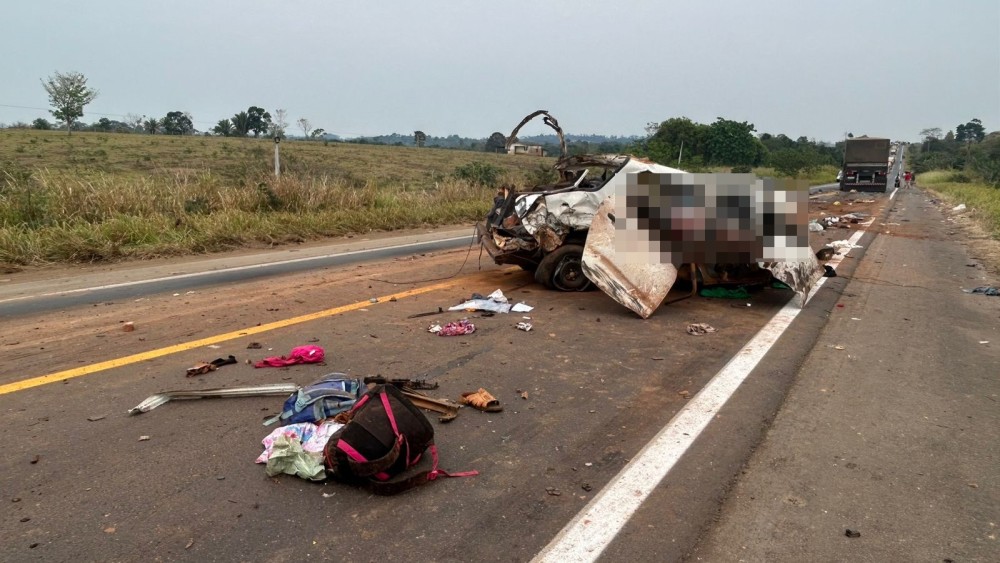 Tragédia - Vítimas de trágico acidente na BR-364 são identificadas; mãe das crianças segue internada