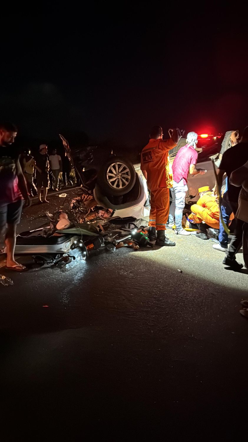 Grave acidente na BR-364 deixa feridos nesta noite - VÍDEO